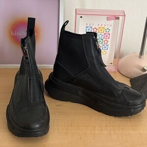 Converse Black Platform Zip Chelsea Boots